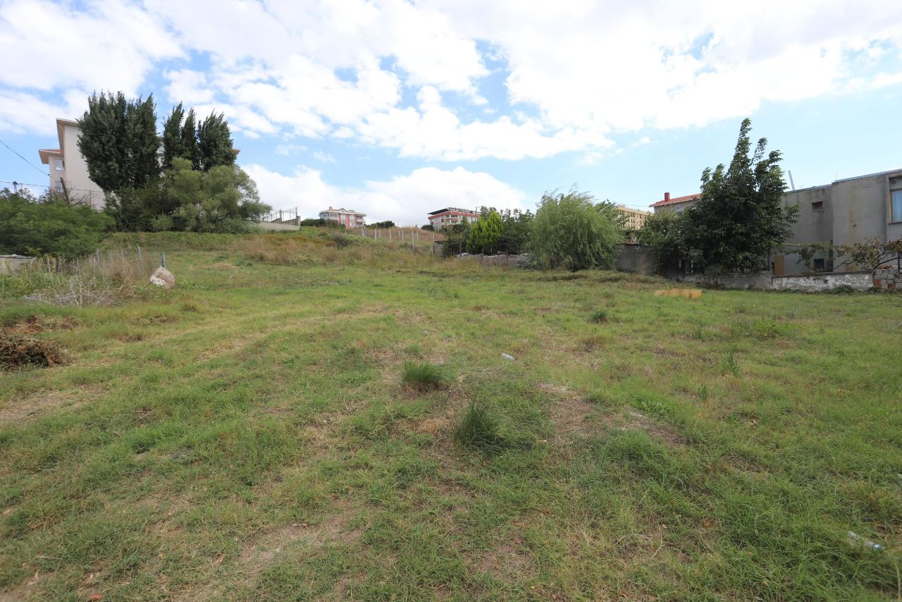 Land in Istanbul, Turkey, 708 sq.m - picture 1