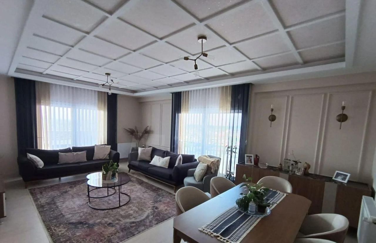Appartement à Mersin, Turquie, 220 m2 - image 1