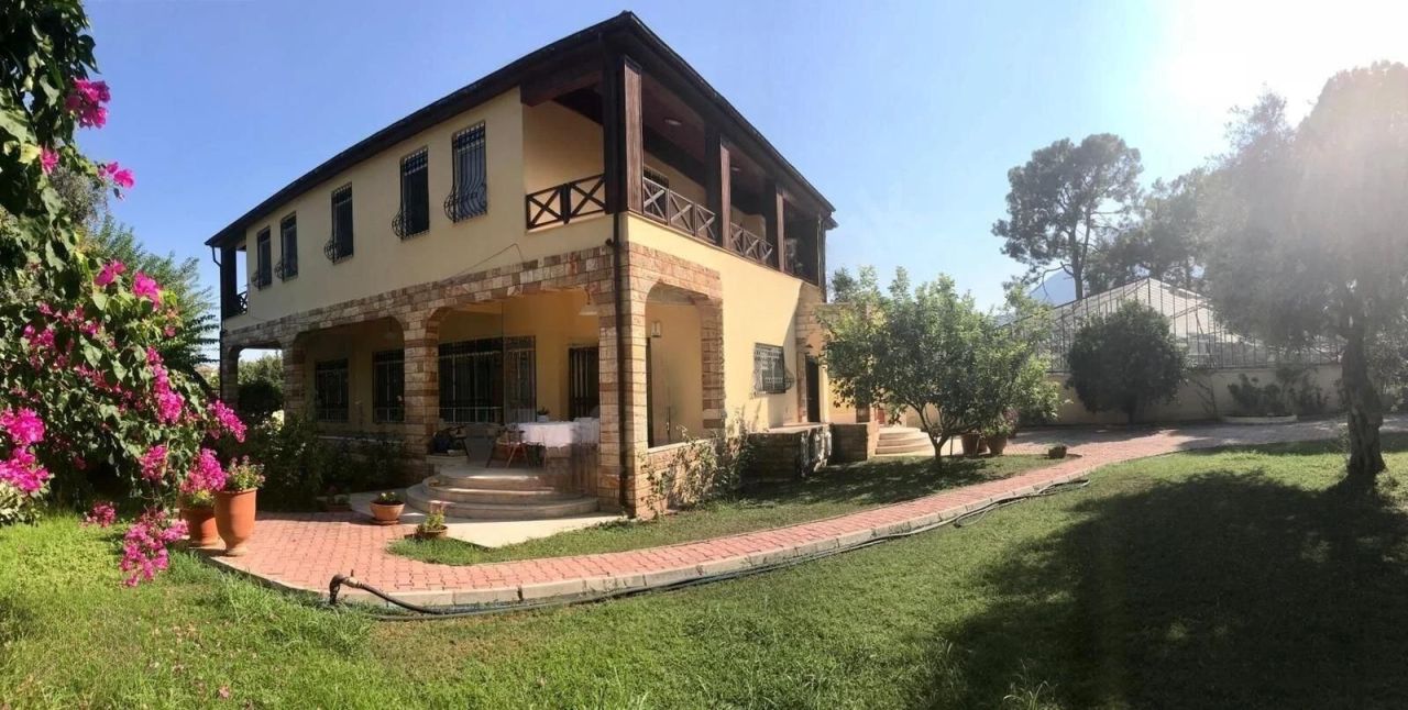 Villa in Kemer, Turkey, 490 sq.m - picture 1