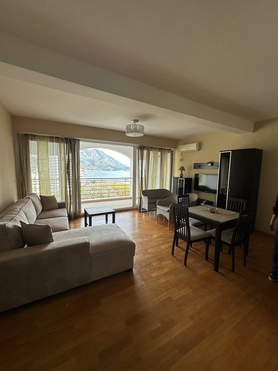 Apartamento en Becici, Montenegro, 66 m2 - imagen 1