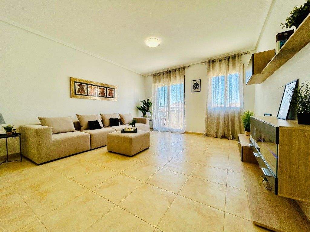Apartment in Torrevieja, Spain, 120 sq.m - picture 1