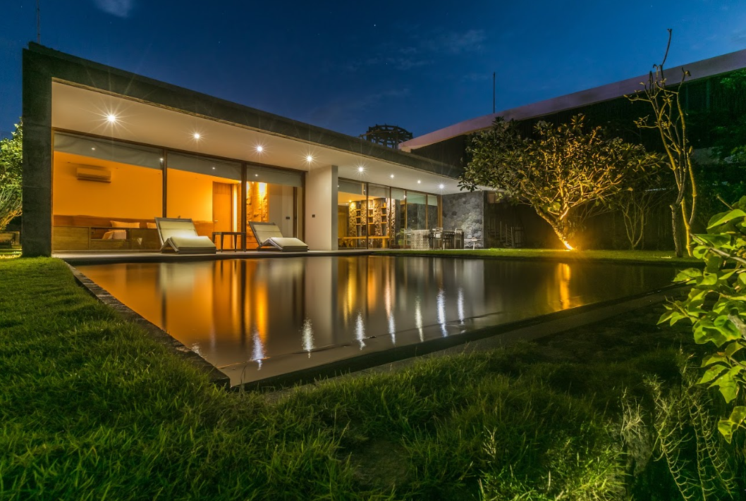 Villa in Jimbaran, Indonesien, 300 m2 - Foto 1