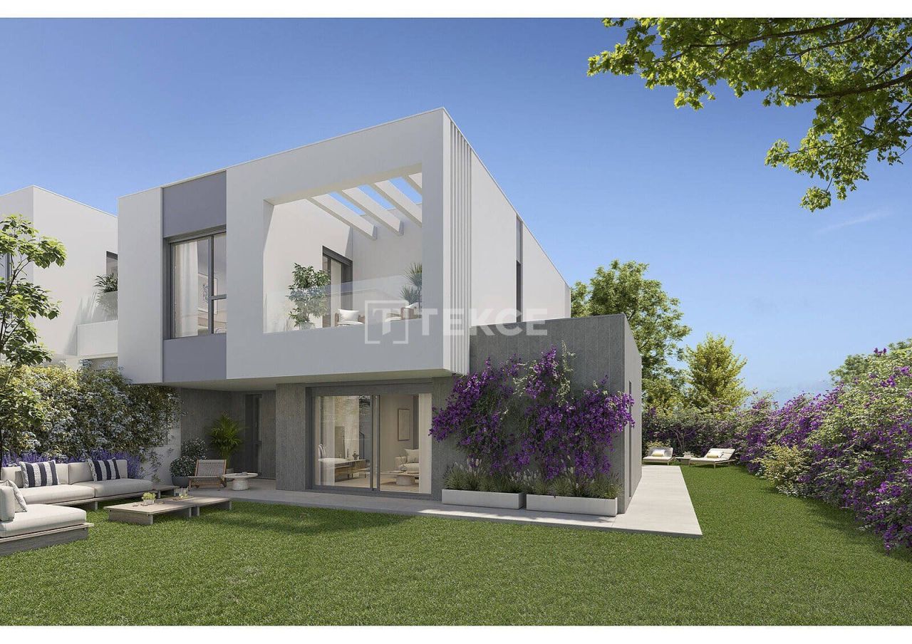 Townhouse in Marbella, Spain, 280 sq.m - picture 1