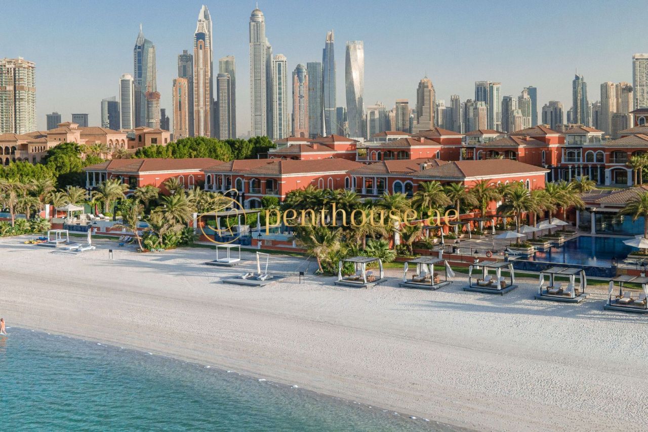Penthouse in Dubai, UAE, 643 sq.m - picture 1
