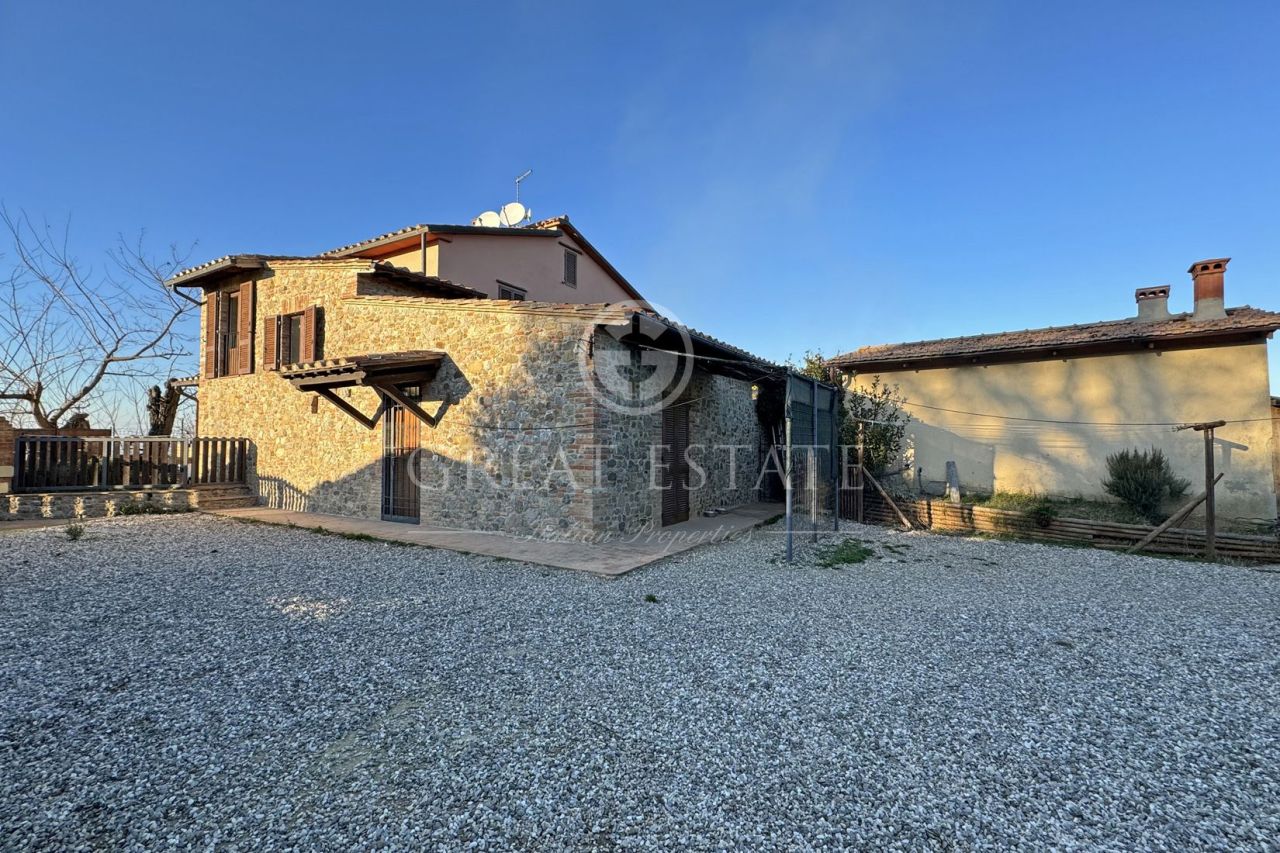 House in Citta della Pieve, Italy, 189.5 sq.m - picture 1