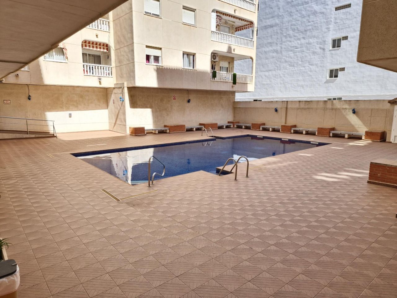 Flat in Torrevieja, Spain, 59 sq.m - picture 1