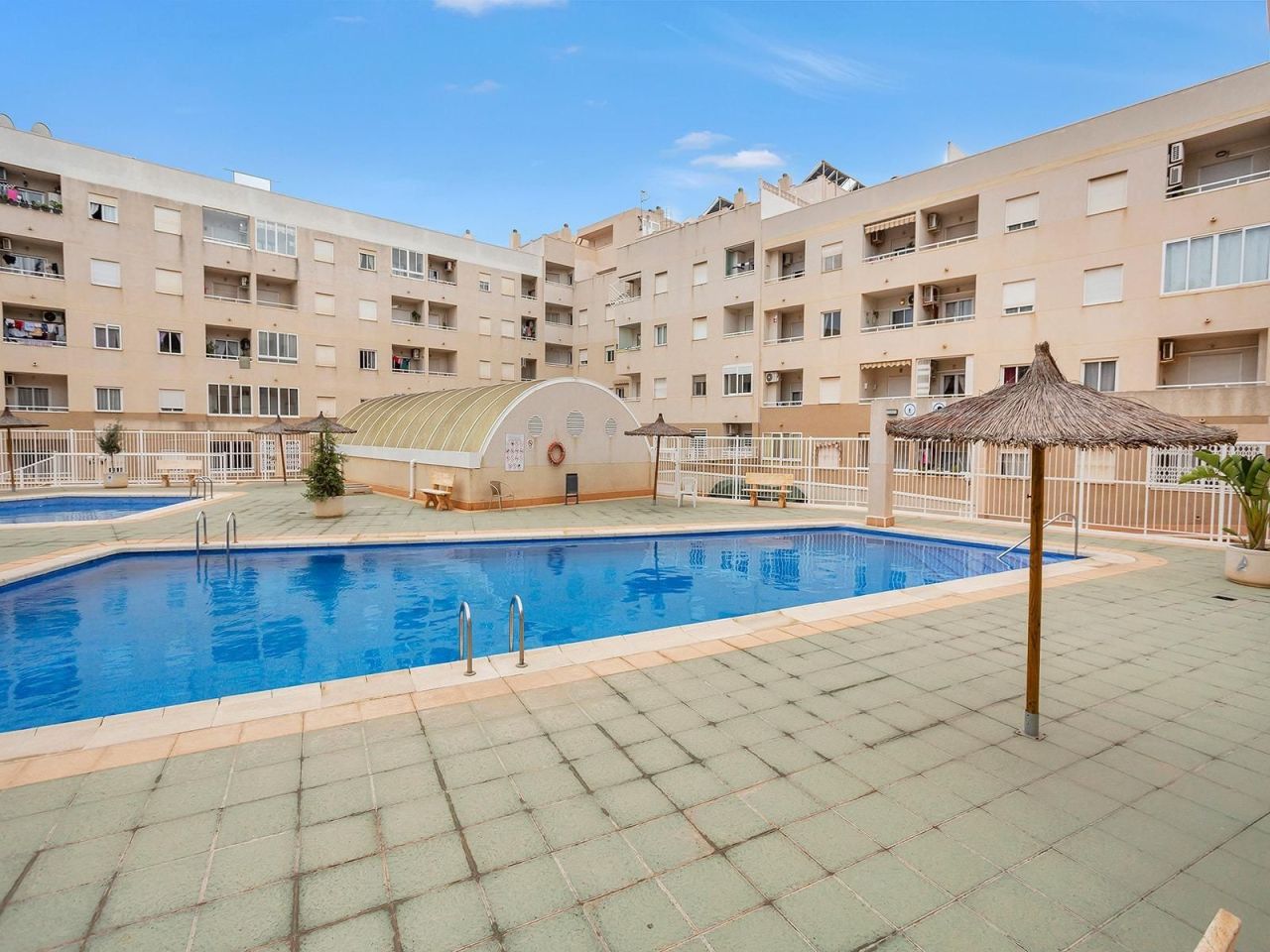 Flat in Torrevieja, Spain, 75 sq.m - picture 1