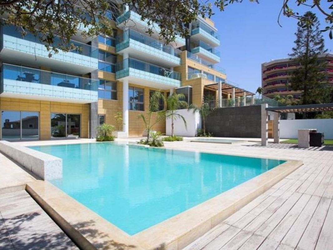 Flat in Limassol, Cyprus, 340 sq.m - picture 1