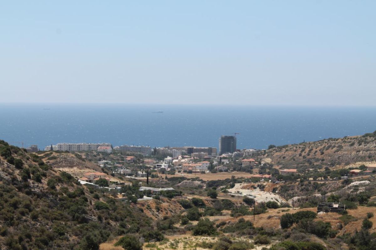 Terrain à Limassol, Chypre, 1 005 ares - image 1