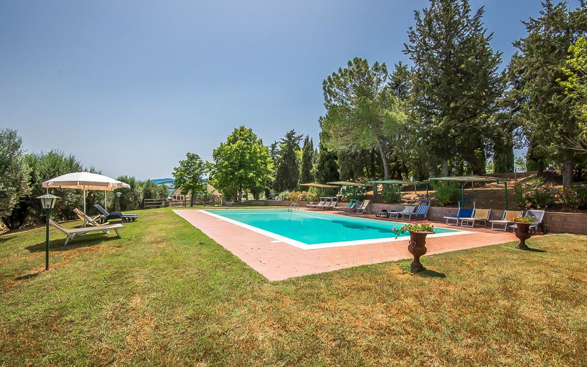 Manor in Volterra, Italy, 3 500 sq.m - picture 1