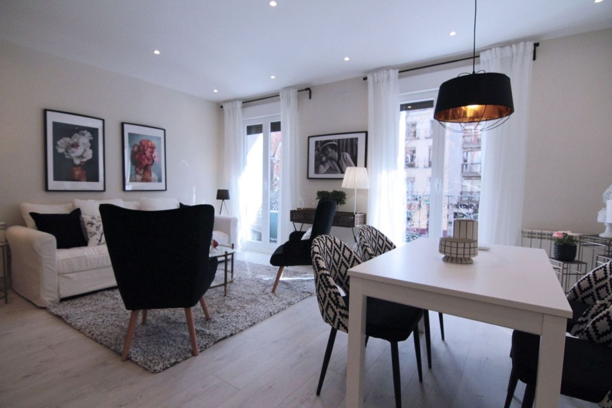 Flat in Madrid, Spain, 97 sq.m - picture 1