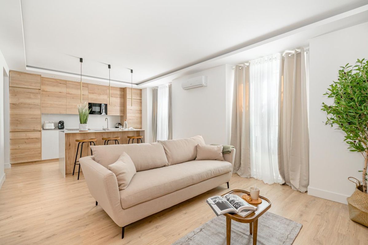 Flat in Madrid, Spain, 110 sq.m - picture 1