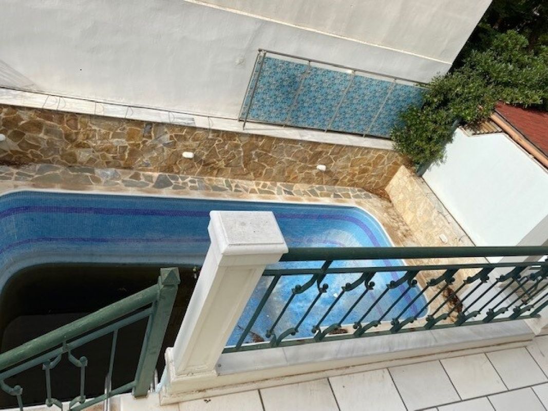 House in Athens, Greece, 371 sq.m - picture 1