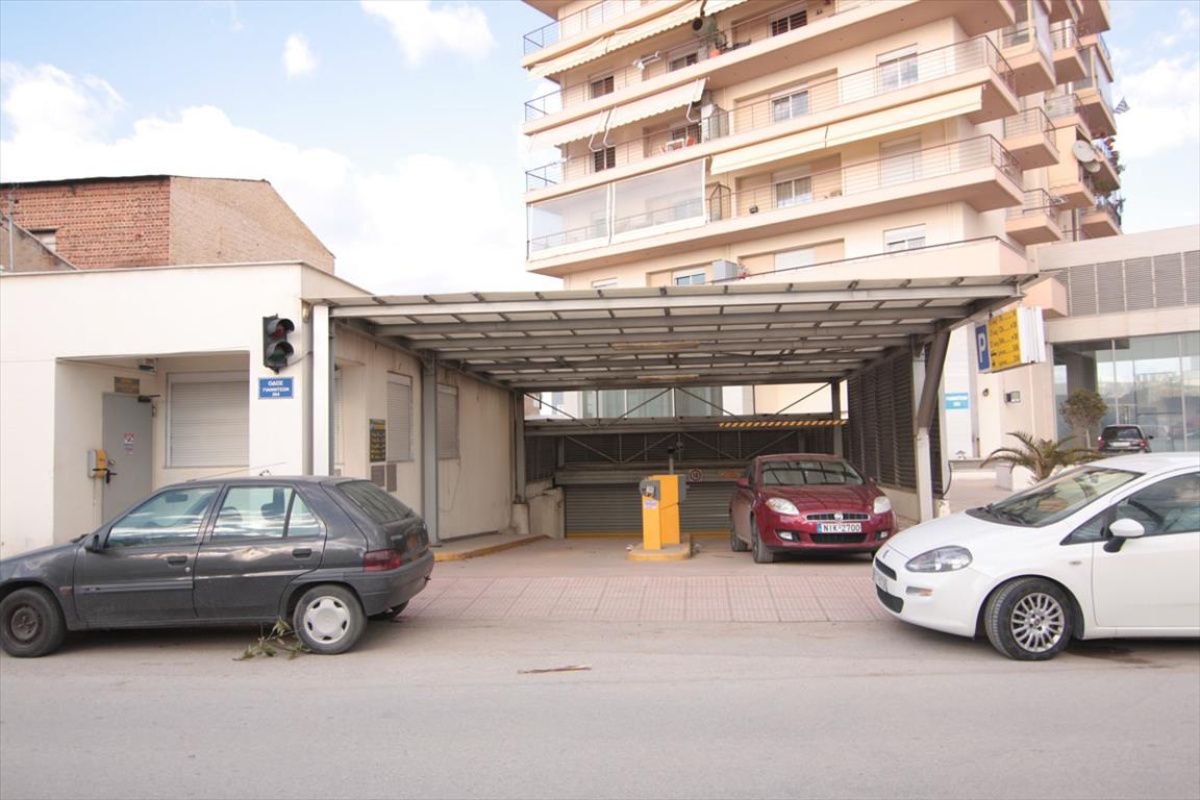 Commercial property in Thessaloniki, Greece, 8 500 sq.m - picture 1