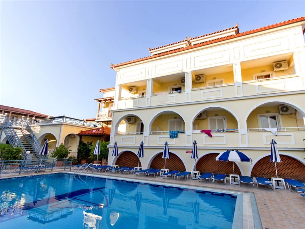 Hotel in Ionische Inseln, Griechenland, 1 320 m2 - Foto 1