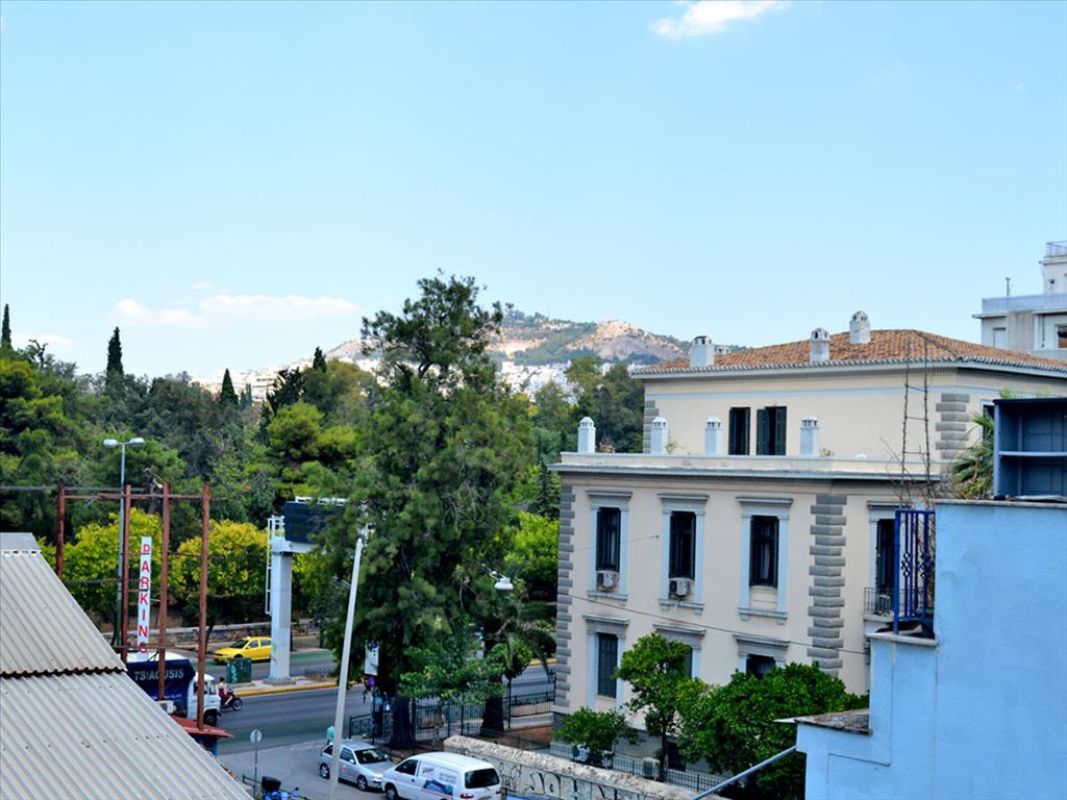 Commercial property in Athens, Greece, 600 sq.m - picture 1