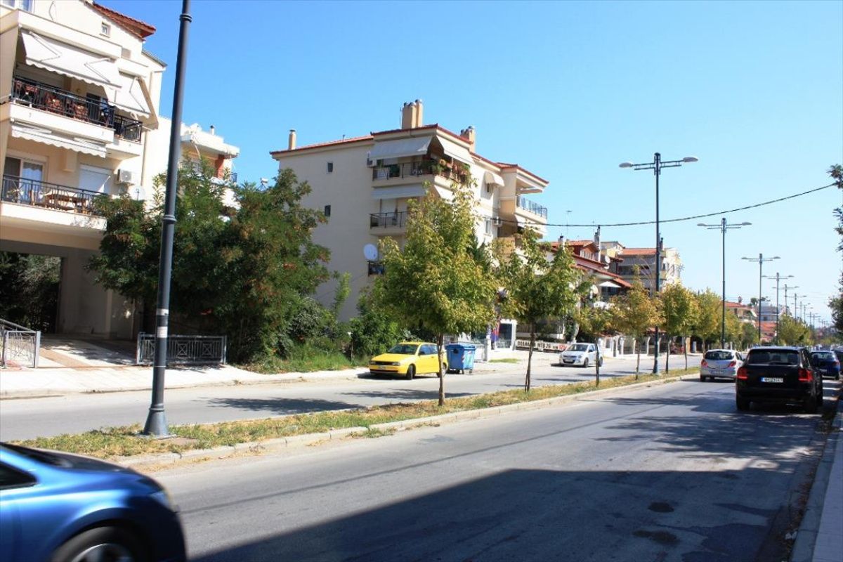 Commercial property in Thessaloniki, Greece, 194 sq.m - picture 1