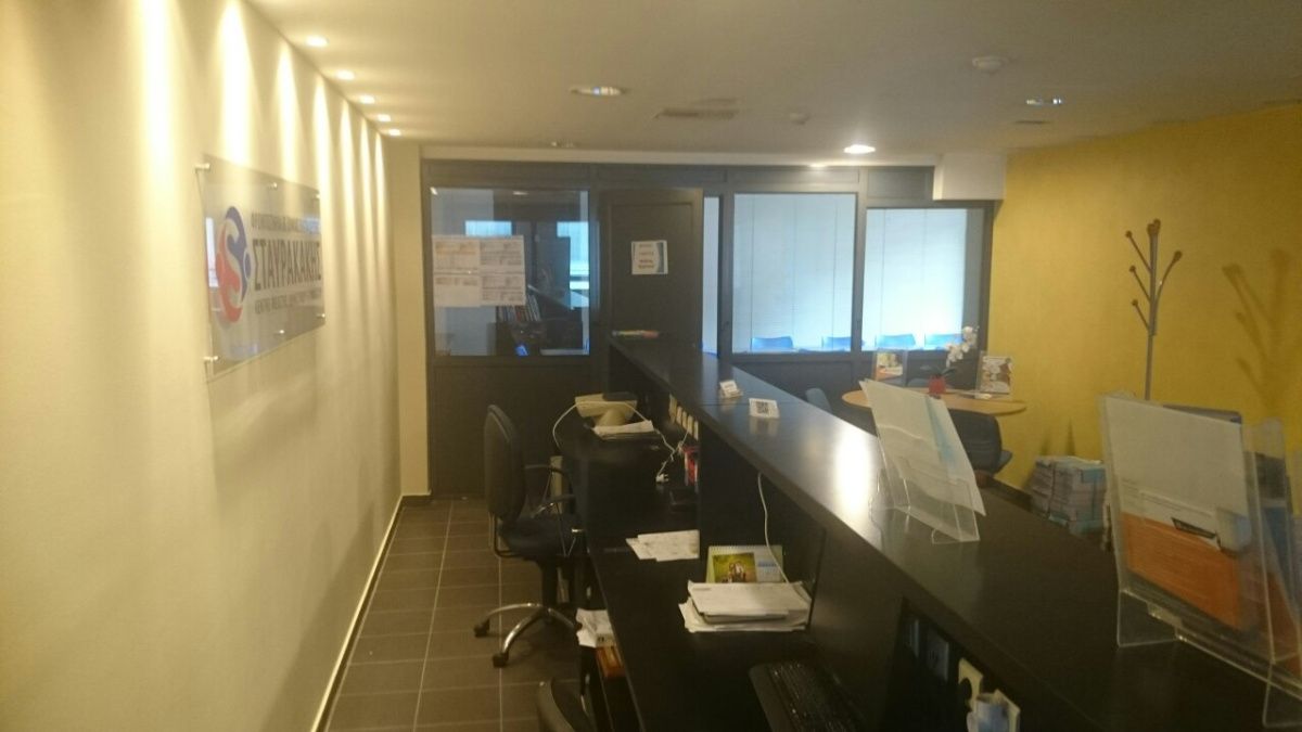 Commercial property in Athens, Greece, 200 sq.m - picture 1