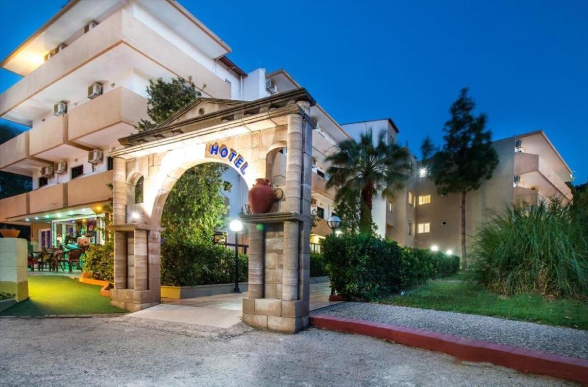 Hotel en Dodecaneso, Grecia, 3 600 m2 - imagen 1