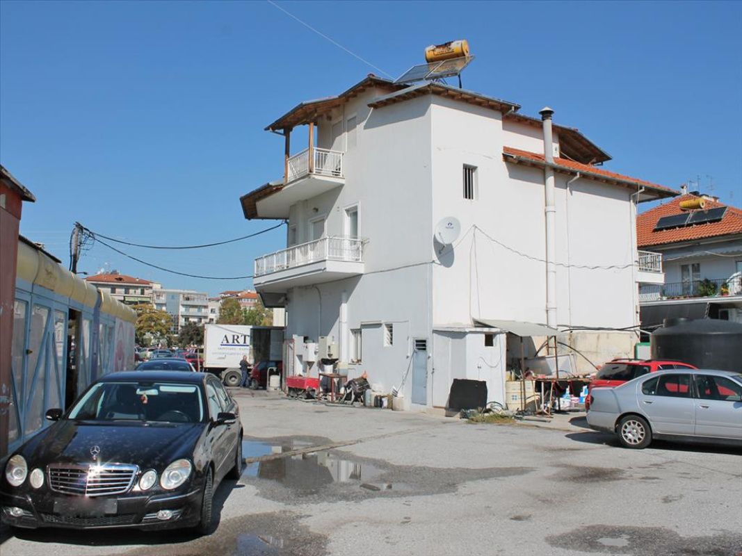 Gewerbeimmobilien in Pieria, Griechenland, 300 m2 - Foto 1