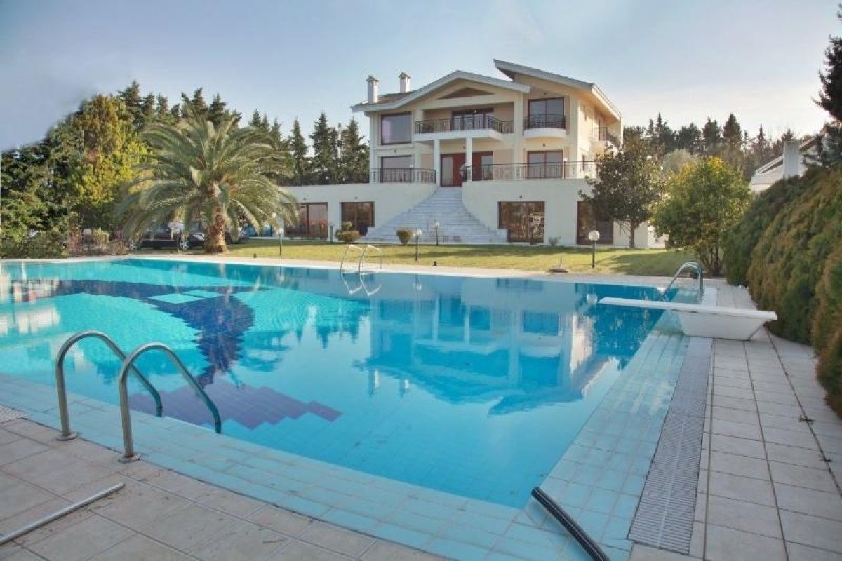 House in Thessaloniki, Greece, 1 050 m² - picture 1