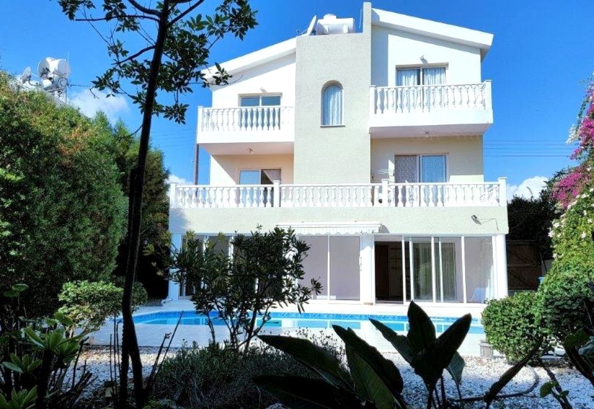 Casa en Pafos, Chipre, 200 m2 - imagen 1