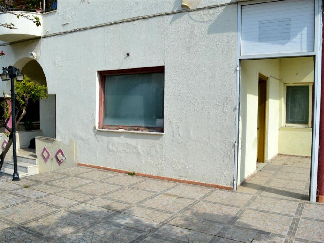 Commercial property in Athens, Greece, 155 sq.m - picture 1