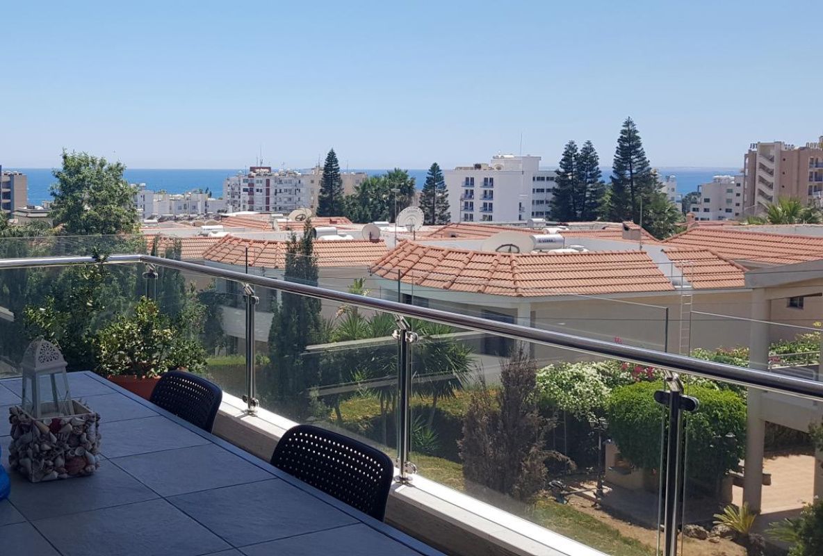 Flat in Limassol, Cyprus, 161 sq.m - picture 1