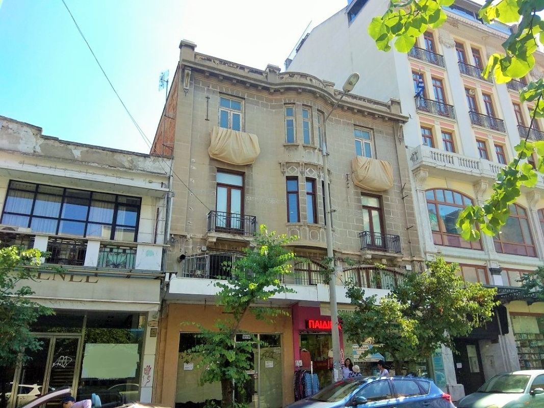 Commercial property in Thessaloniki, Greece, 400 m² - picture 1