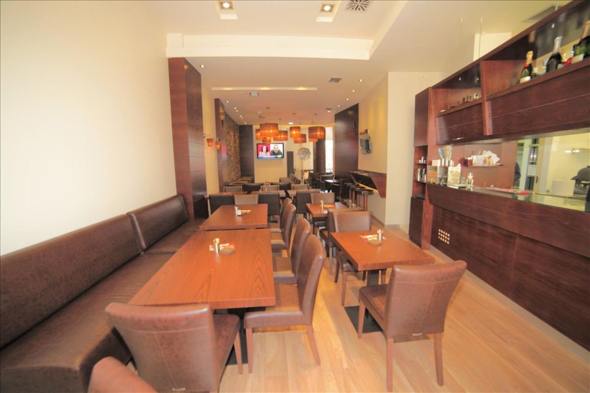Commercial property in Thessaloniki, Greece, 900 sq.m - picture 1