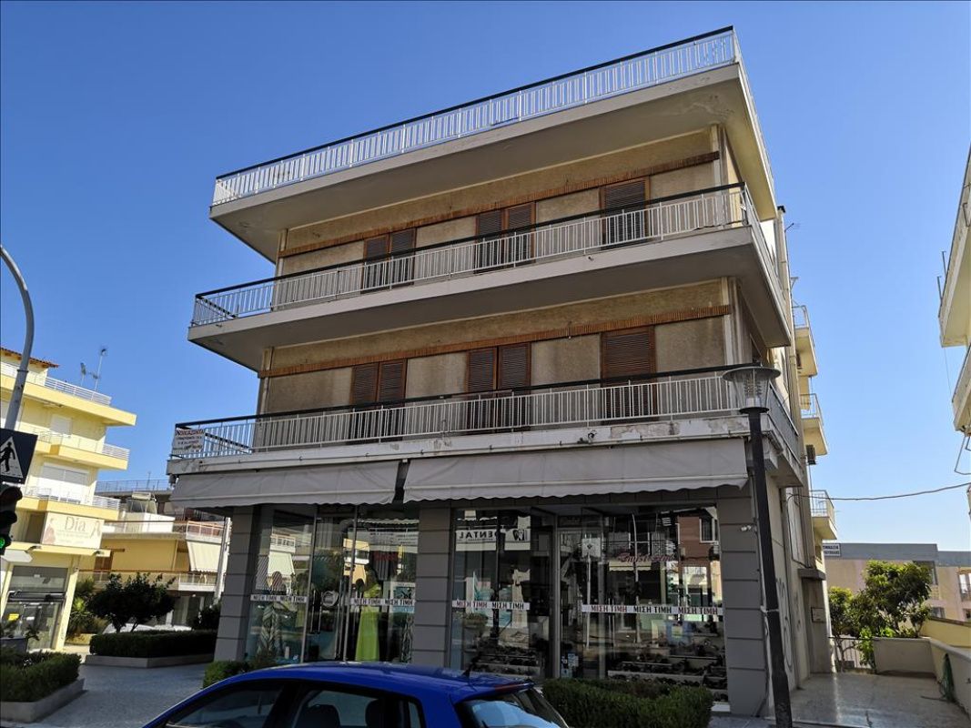 Commercial property in Athens, Greece, 850 sq.m - picture 1