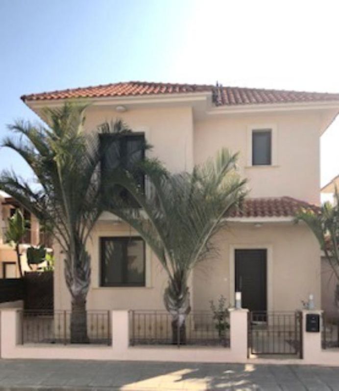House in Larnaca, Cyprus, 204 sq.m - picture 1