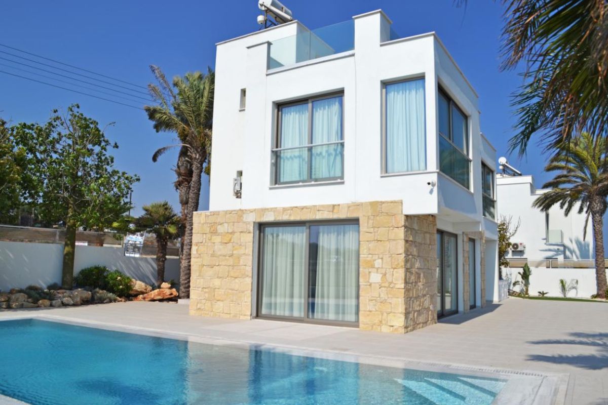 Maison à Larnaca, Chypre, 155 m2 - image 1