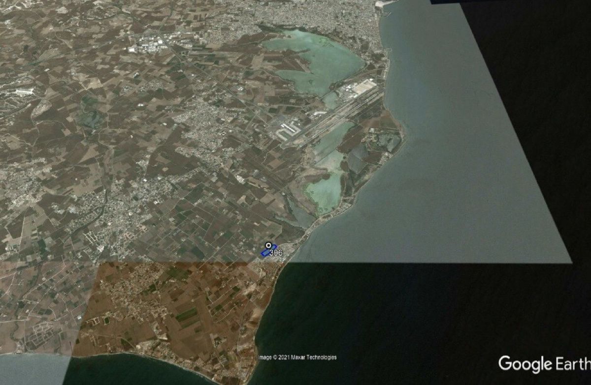 Terreno en Lárnaca, Chipre, 25 461 ares - imagen 1