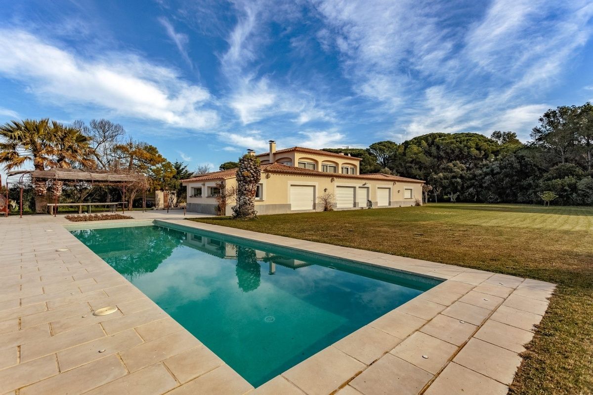 Manor on Costa Brava, Spain, 632 sq.m - picture 1