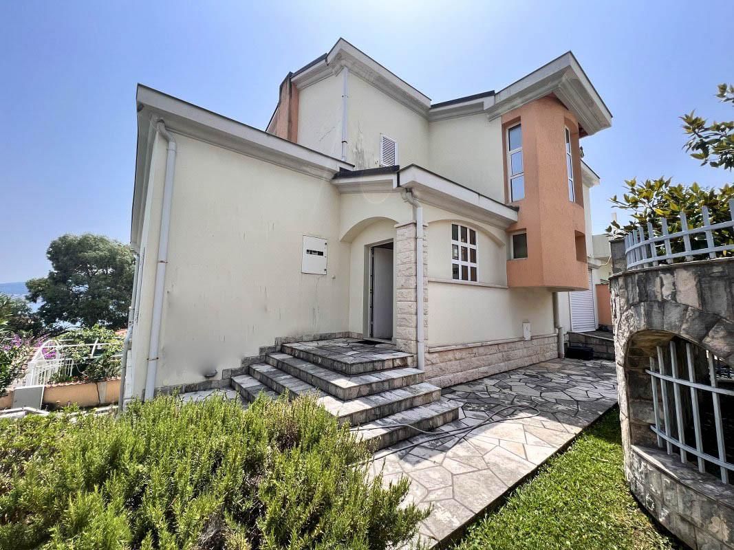 Haus in Baosici, Montenegro, 296 m2 - Foto 1