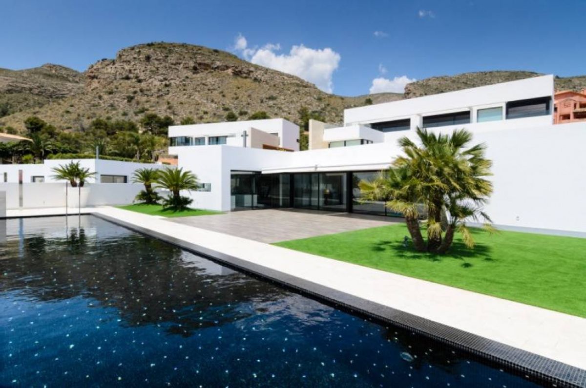 Haus in Costa Blanca, Spanien, 540 m2 - Foto 1