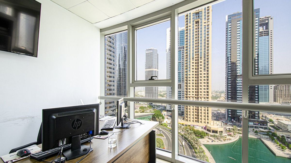 Bureau à Dubaï, EAU, 80 m2 - image 1