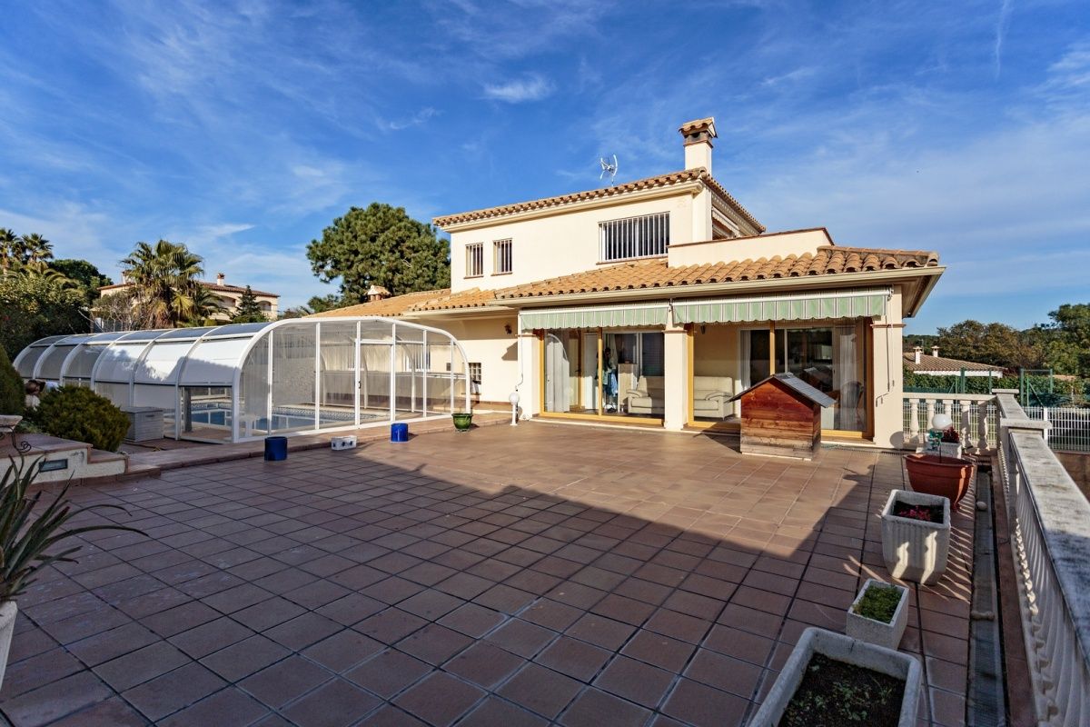 House on Costa Brava, Spain, 404 sq.m - picture 1