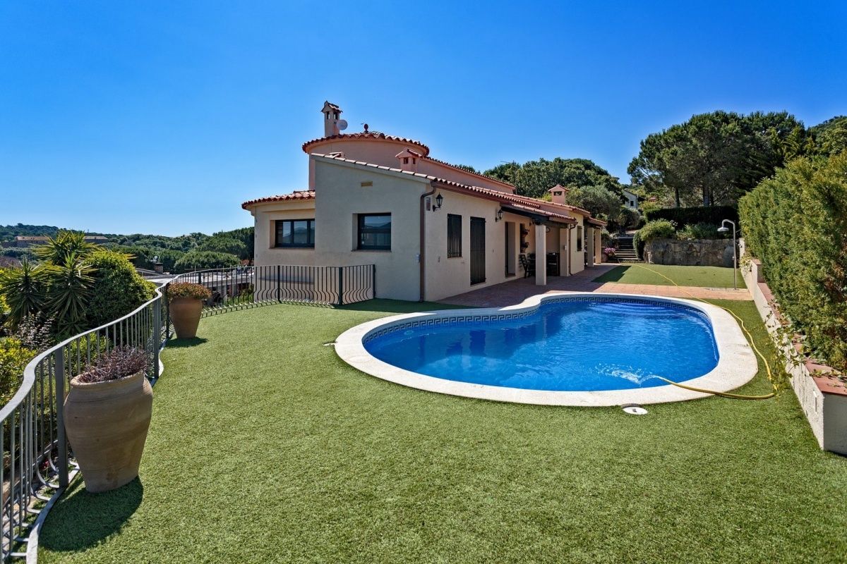 Casa en la Costa Brava, España, 281 m2 - imagen 1