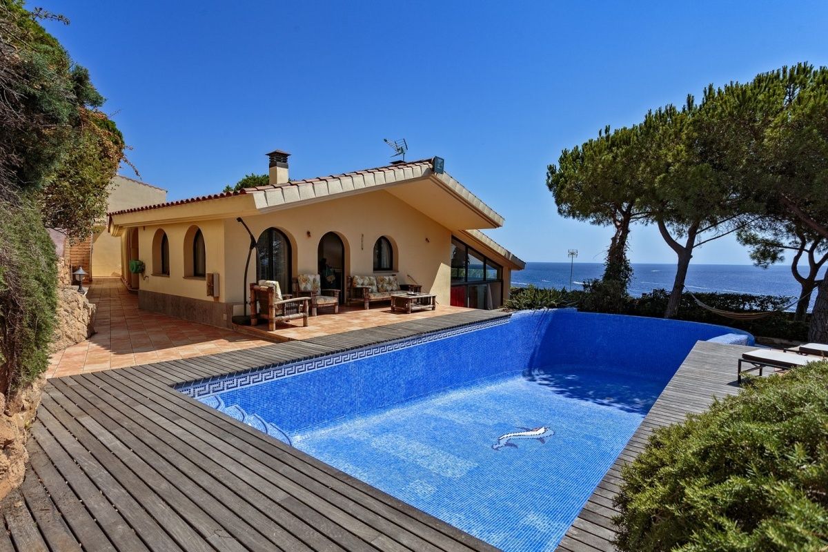 House on Costa Brava, Spain, 467 sq.m - picture 1