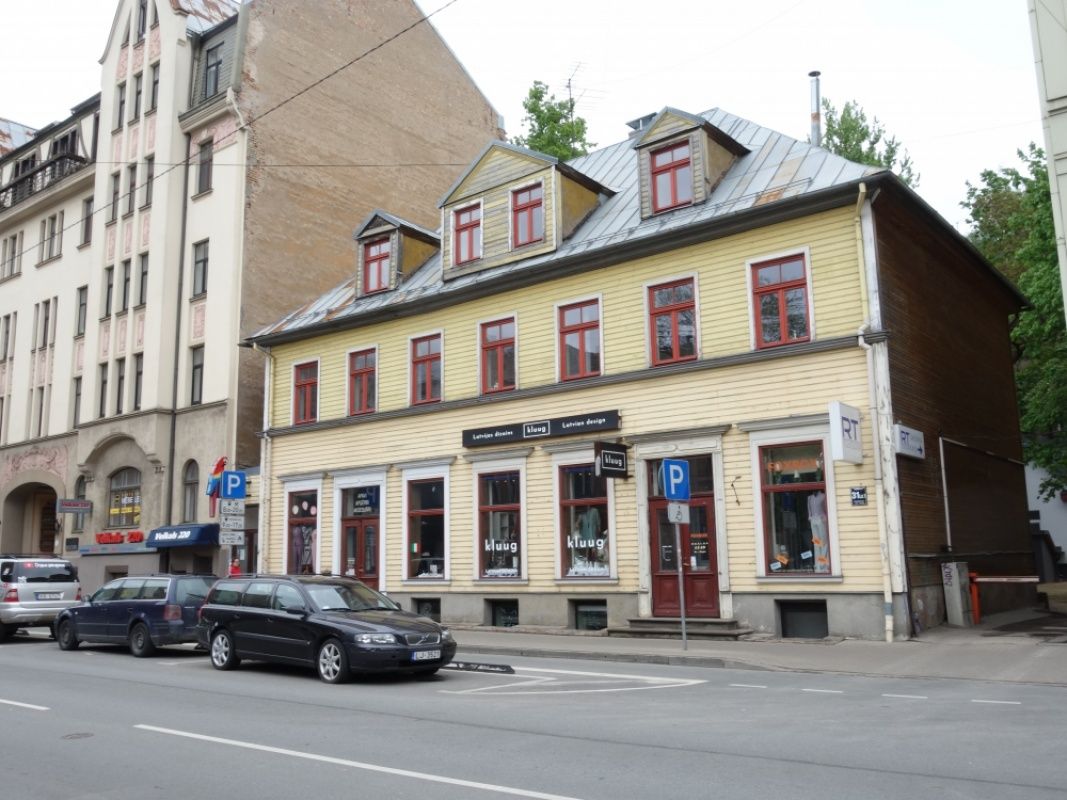 Commercial apartment building in Riga, Latvia, 930 sq.m - picture 1