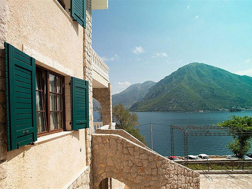 Haus in Kostanjica, Montenegro, 235 m2 - Foto 1