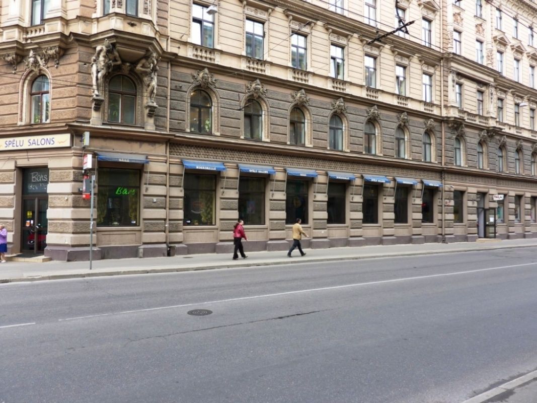 Commercial property in Riga, Latvia, 230 sq.m - picture 1