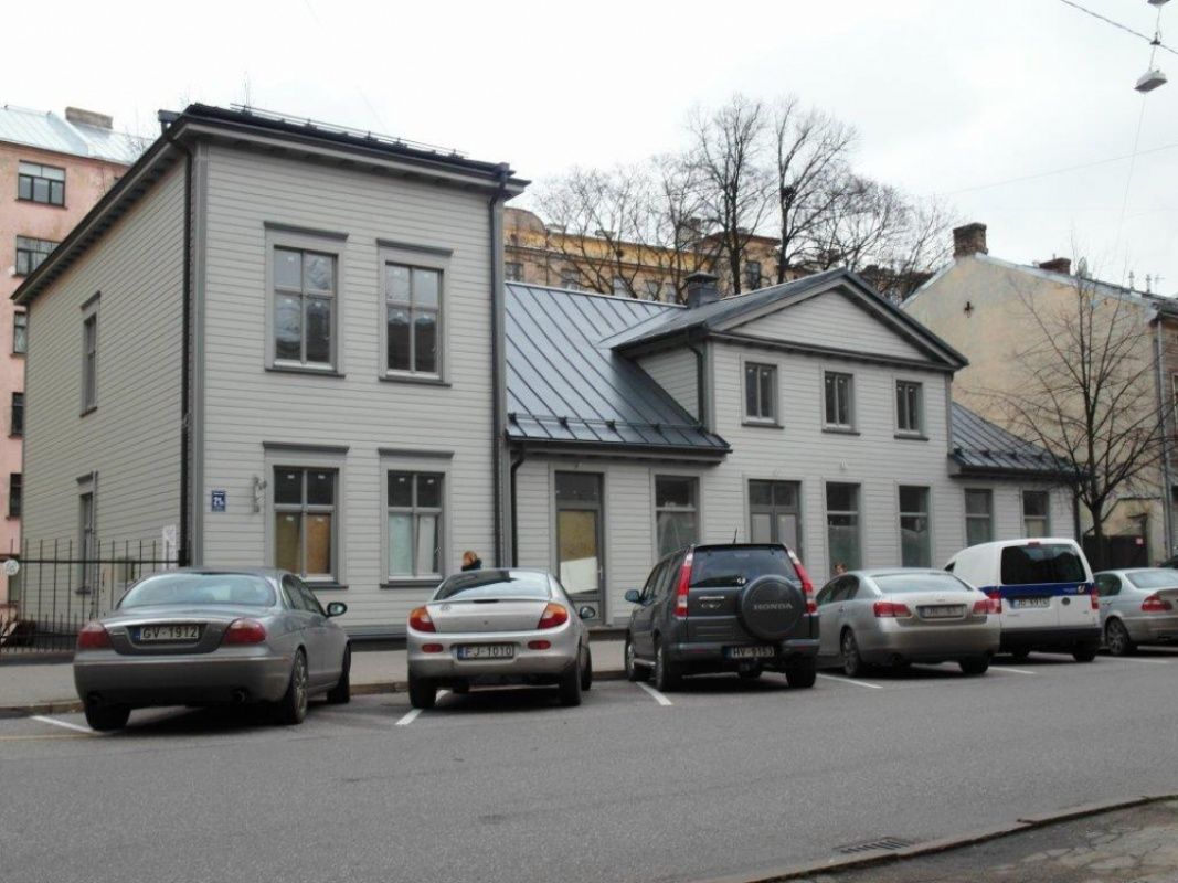 Commercial apartment building in Riga, Latvia, 418 sq.m - picture 1
