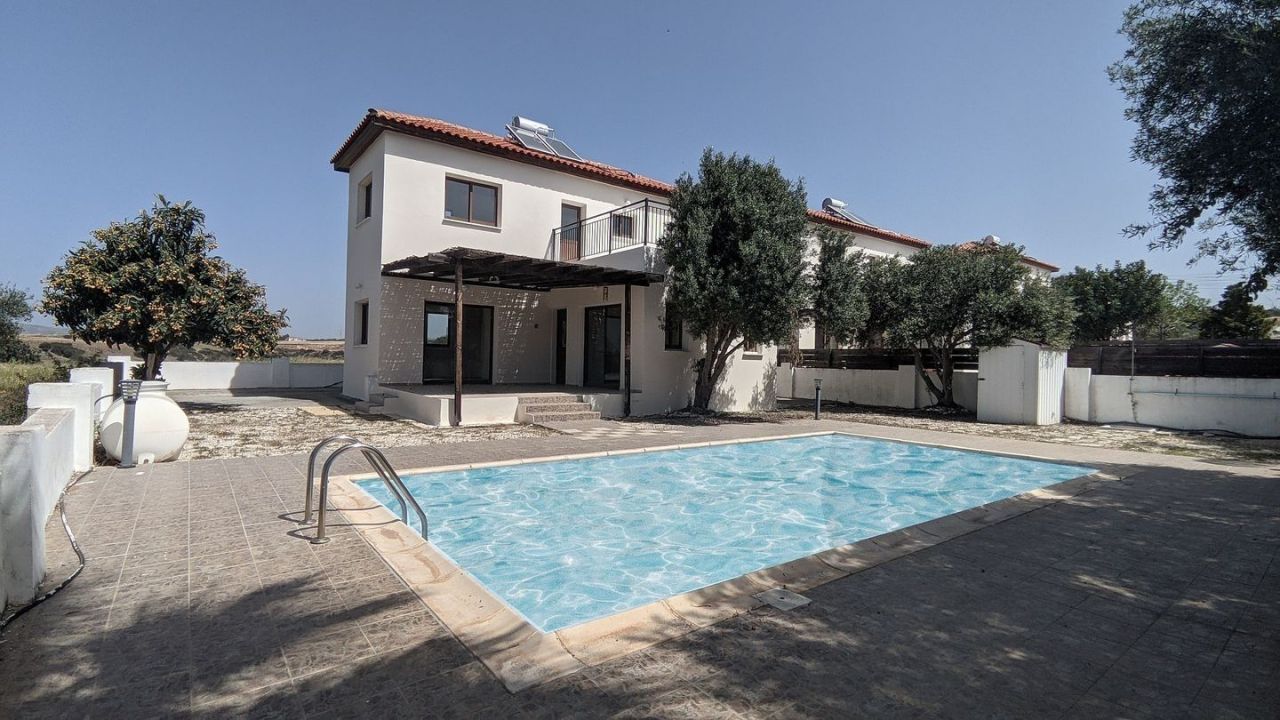 Villa in Paphos, Zypern, 90 m2 - Foto 1