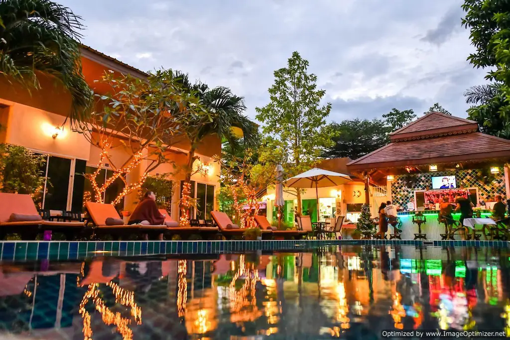 Hotel en la isla de Phuket, Tailandia, 1 920 m2 - imagen 1