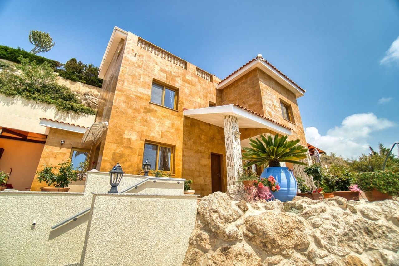Villa in Paphos, Cyprus, 166 sq.m - picture 1