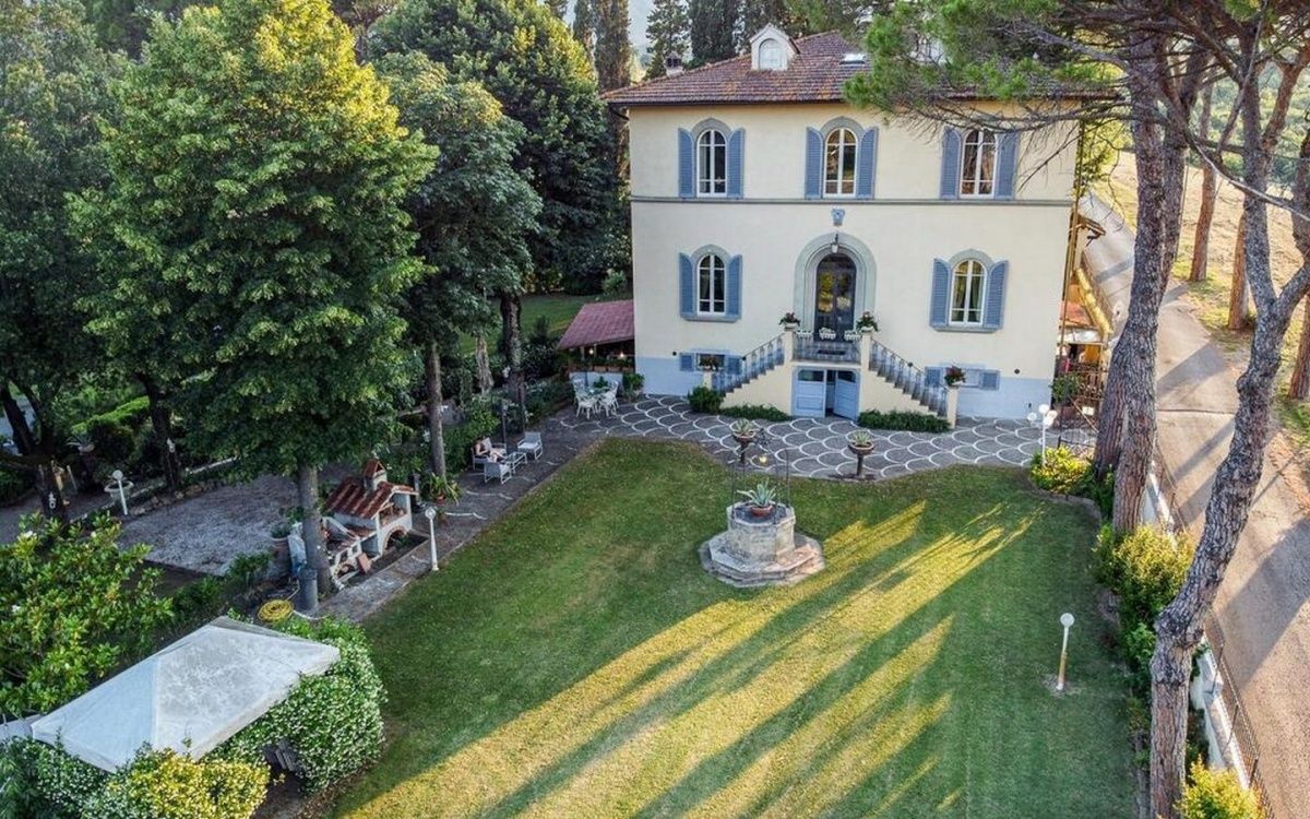 Manor in Chianti, Italy, 700 sq.m - picture 1