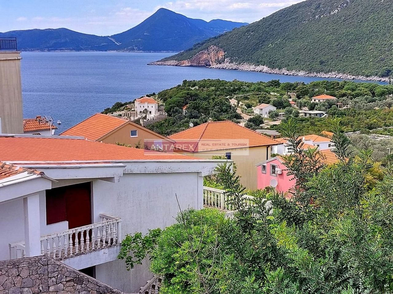 Villa in Mirista, Montenegro, 135 sq.m - picture 1